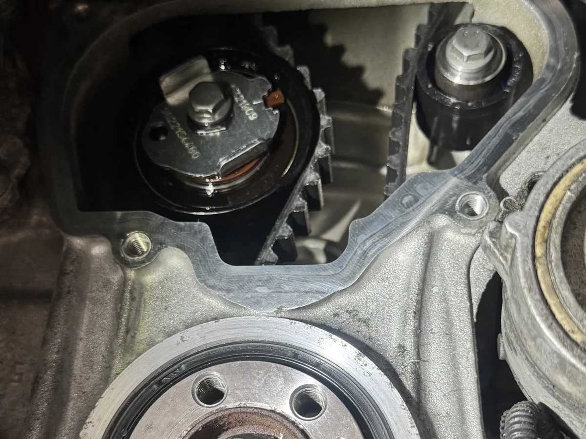 PureTech timing belt tensioner and crank pulley during wet belt replacement